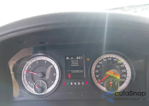 2017 Ram 1500 Express 4X4 6'4 Box z USA, uszkodzony, nr VIN 1C6RR7FT9HS798822